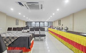 Super Townhouse Divya Palace